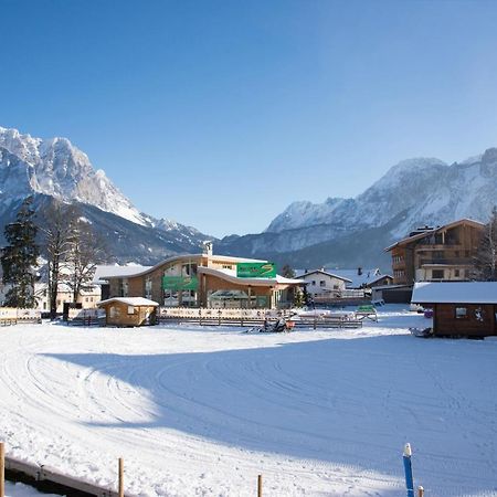 Appartements Schneezauber Lermoos Exteriör bild
