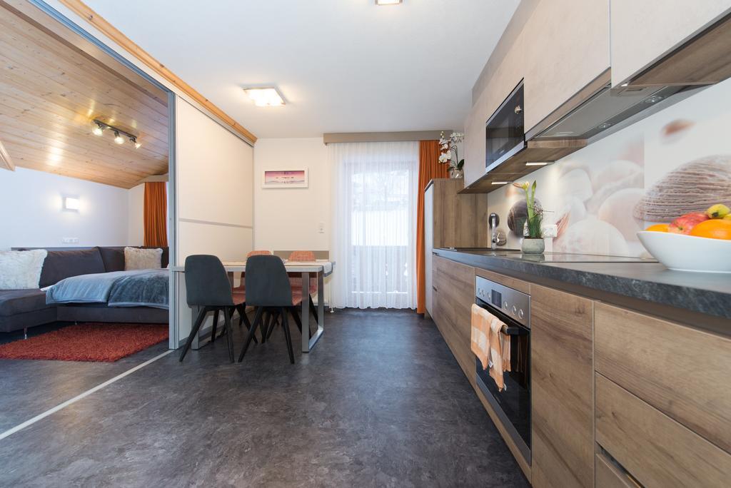 Appartements Schneezauber Lermoos Rum bild