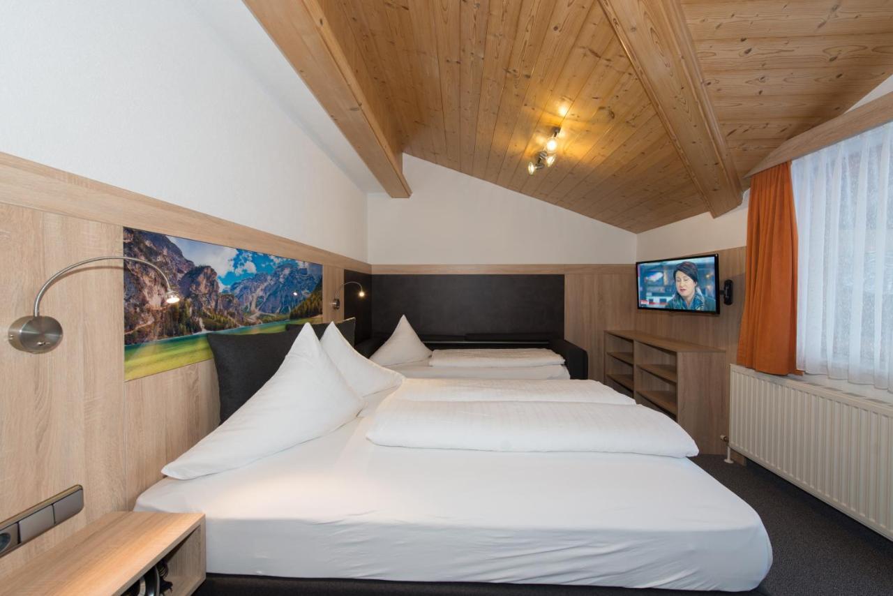 Appartements Schneezauber Lermoos Exteriör bild